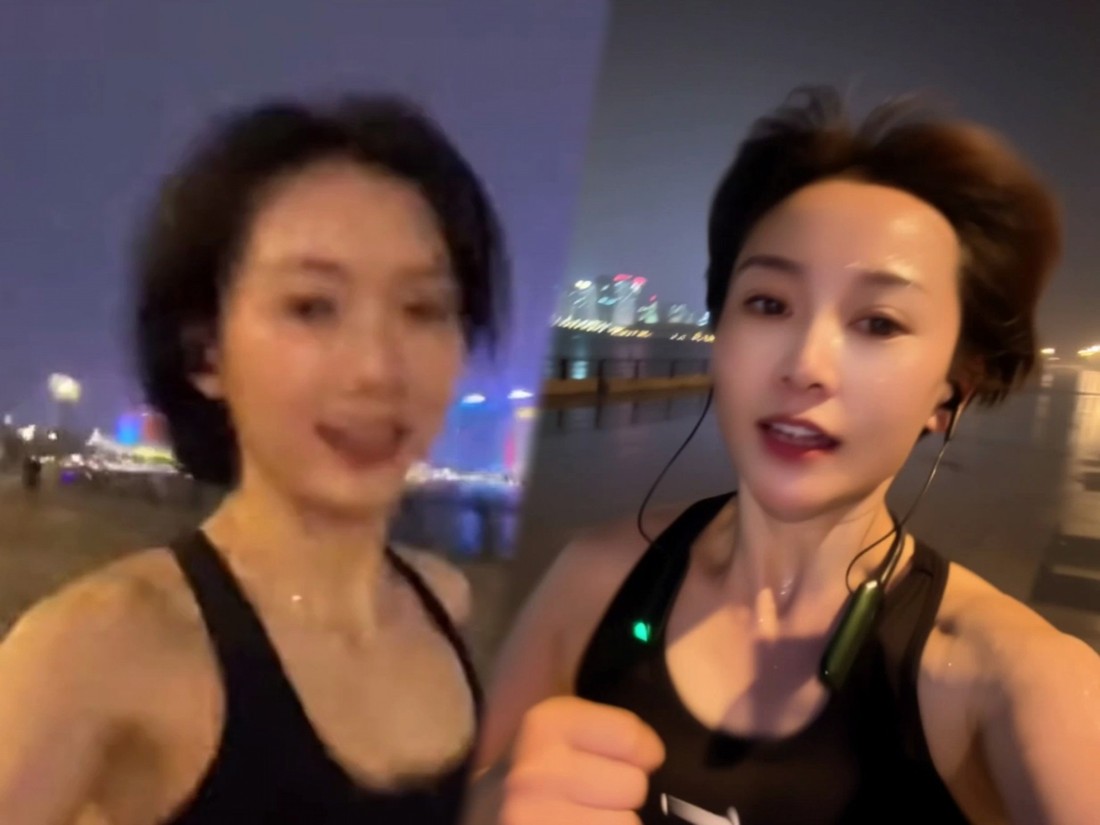 Sora2 vs 可灵2.6,女人夜跑对比 评测视频封面